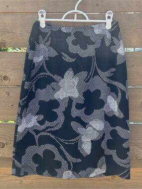 Vintage Della Spiga Italy -  Black Floral Midi lined Skirt